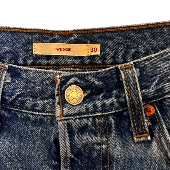 Levi's Women's Wedgie Fit Ankle Jeans - Picture 10 of 15